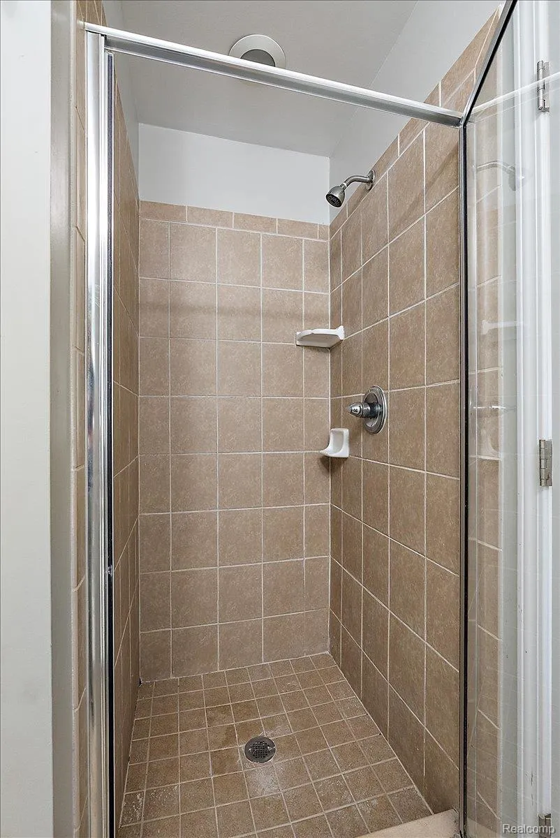 50647 Bredenbury Drive Macomb Township, MI 48044
