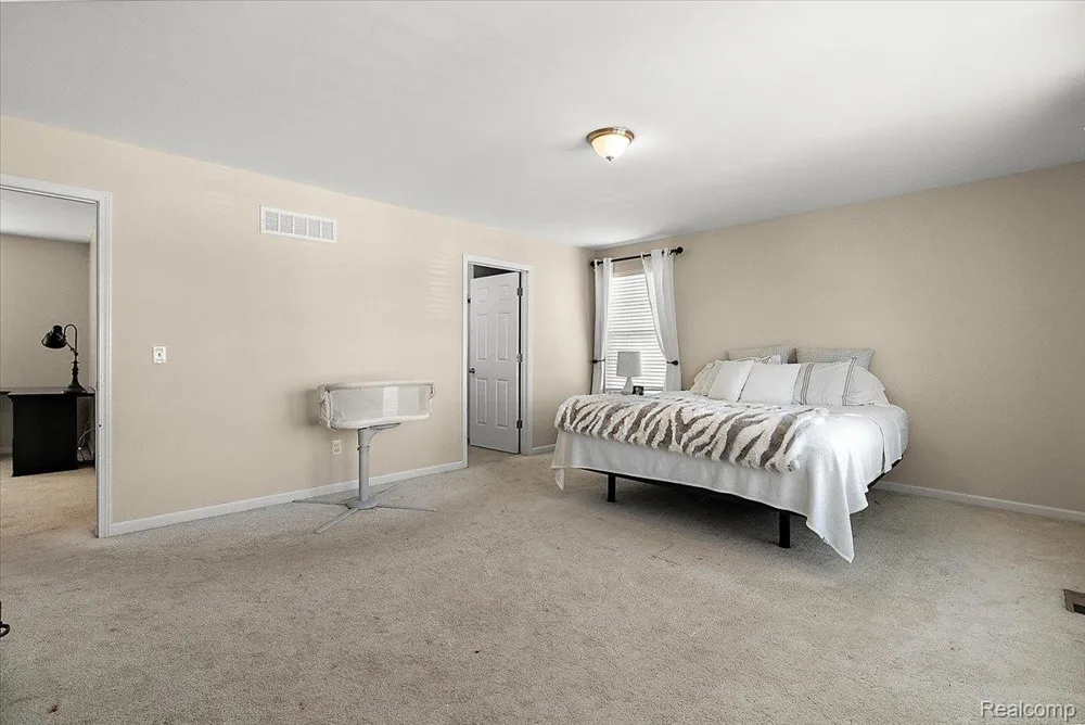 50647 Bredenbury Drive Macomb Township, MI 48044