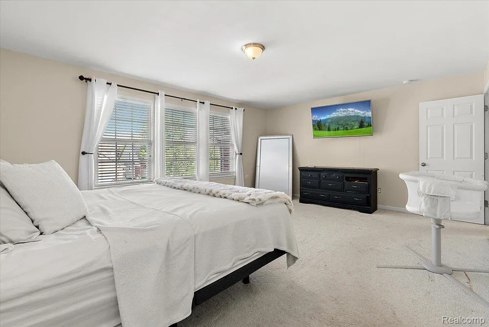 50647 Bredenbury Drive Macomb Township, MI 48044