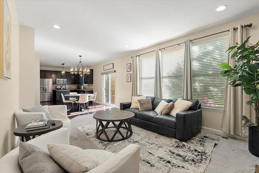 50647 Bredenbury Drive Macomb Township, MI 48044