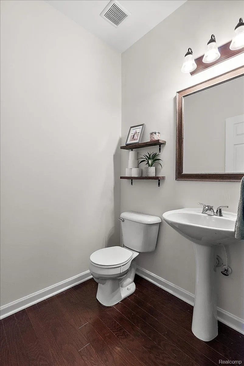 50647 Bredenbury Drive Macomb Township, MI 48044