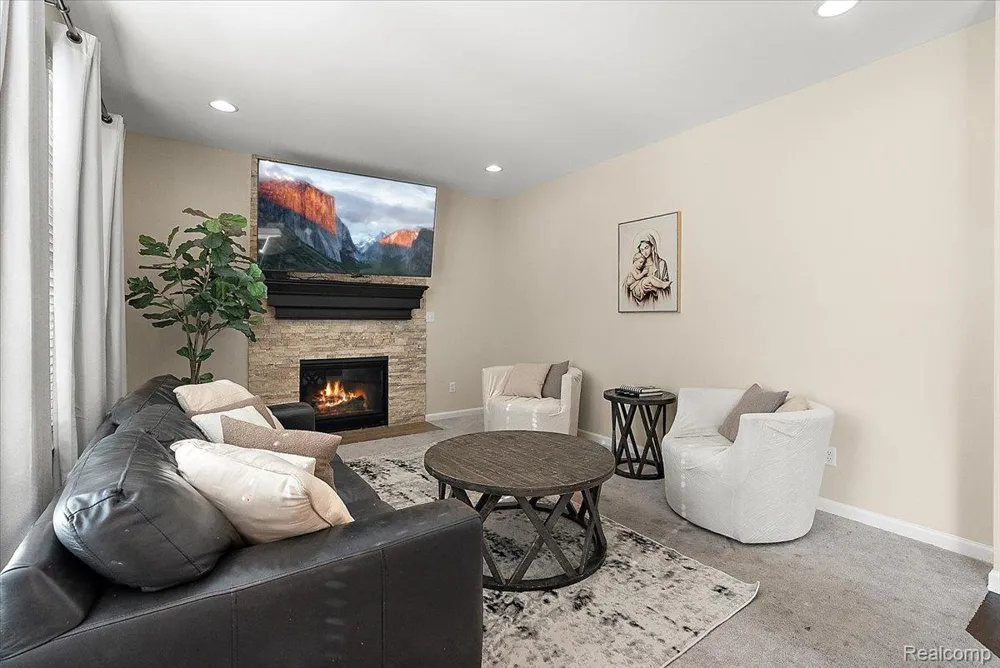 50647 Bredenbury Drive Macomb Township, MI 48044