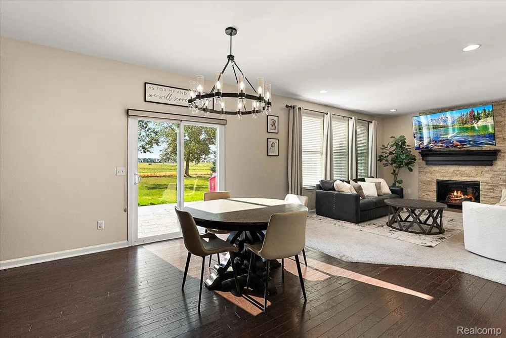 50647 Bredenbury Drive Macomb Township, MI 48044