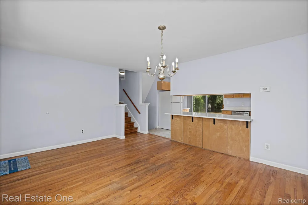 348 Decca Drive White Lake Charter Township, MI 48386