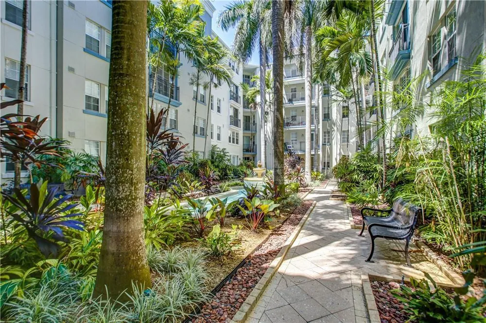 533 NE 3rd Avenue #125 Fort Lauderdale, FL 33301