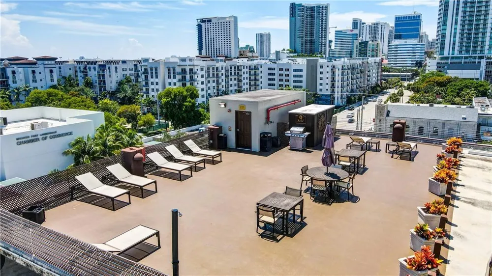 533 NE 3rd Avenue #125 Fort Lauderdale, FL 33301
