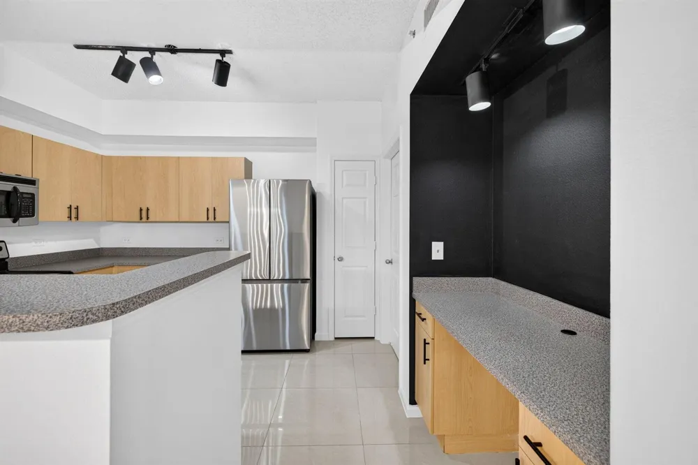533 NE 3rd Avenue #125 Fort Lauderdale, FL 33301