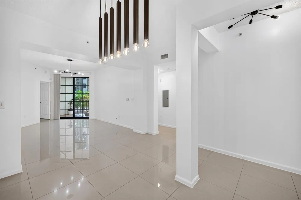 533 NE 3rd Avenue #125 Fort Lauderdale, FL 33301