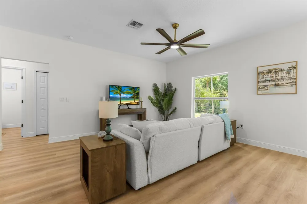 8125 104TH AVENUE Vero Beach, FL 32967
