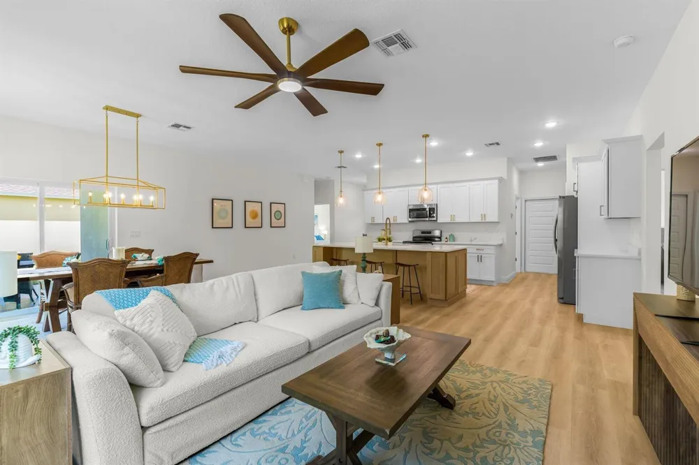 8125 104TH AVENUE Vero Beach, FL 32967