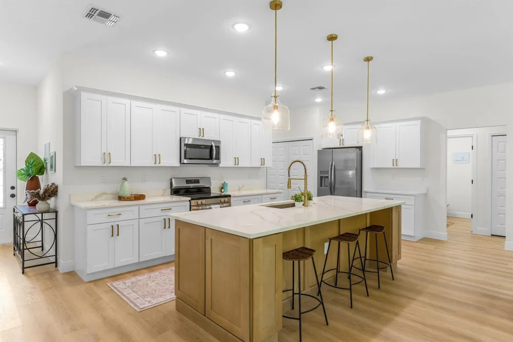 8125 104TH AVENUE Vero Beach, FL 32967
