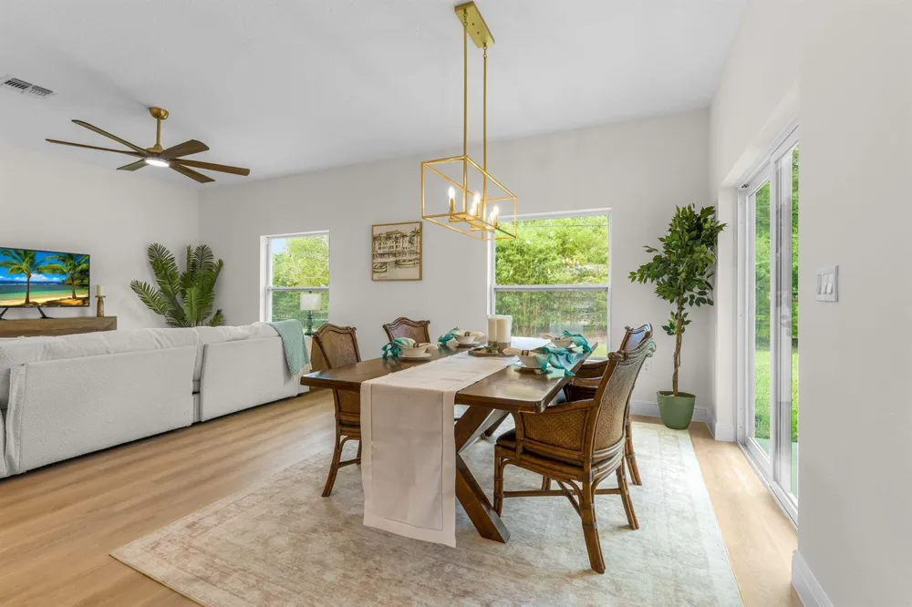 8125 104TH AVENUE Vero Beach, FL 32967