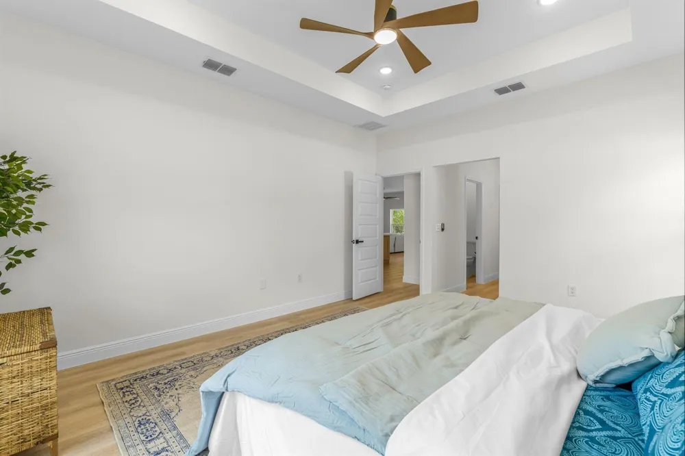 8125 104TH AVENUE Vero Beach, FL 32967