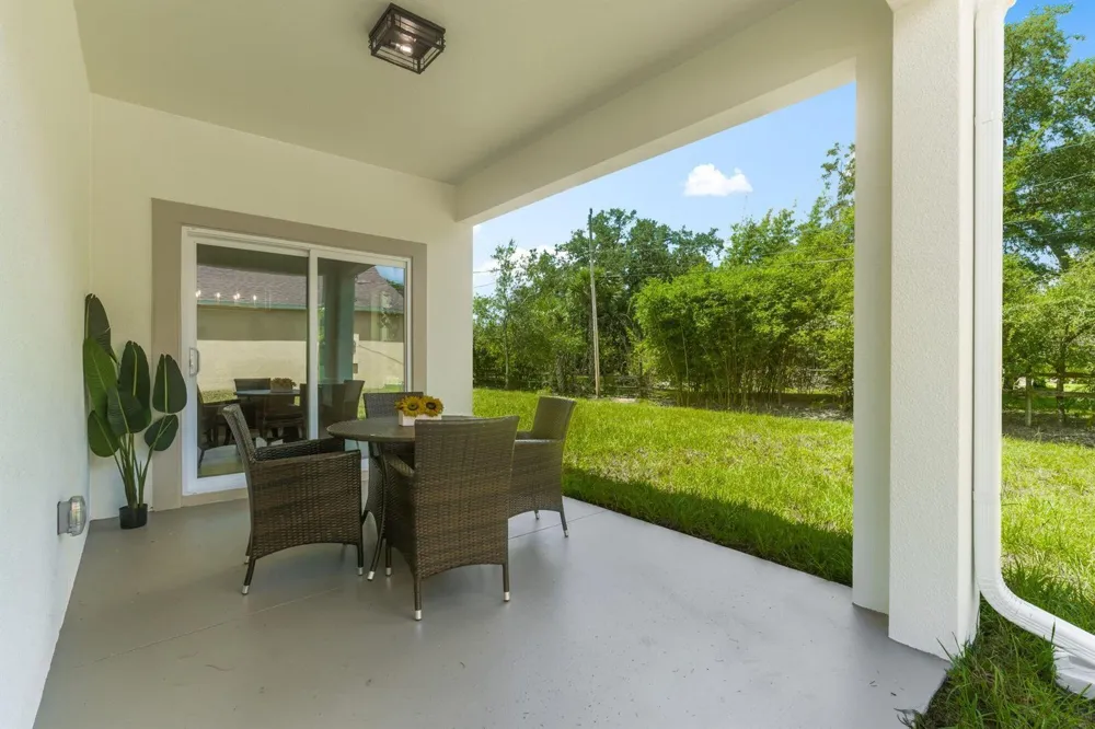 8125 104TH AVENUE Vero Beach, FL 32967