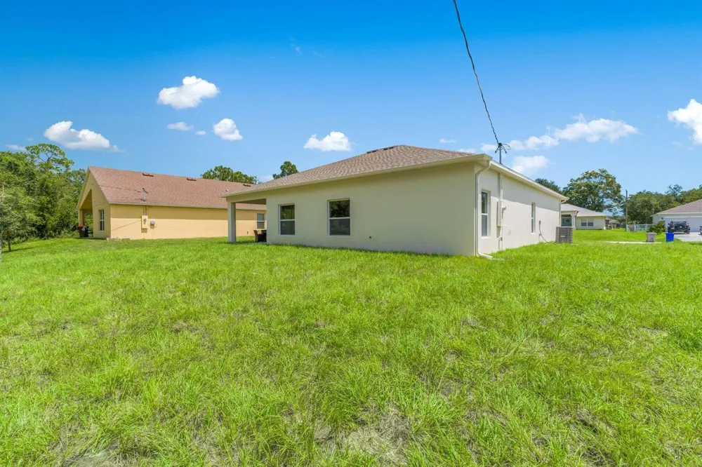 8125 104TH AVENUE Vero Beach, FL 32967
