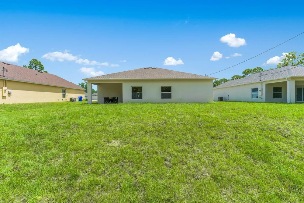 8125 104TH AVENUE Vero Beach, FL 32967