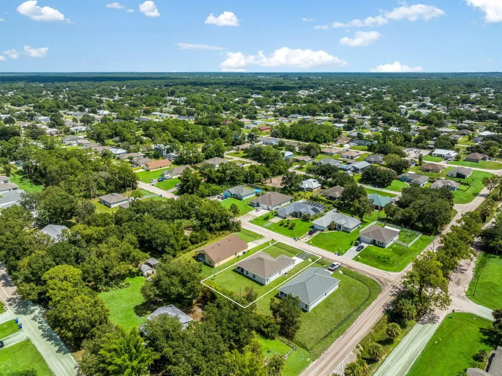 8125 104TH AVENUE Vero Beach, FL 32967