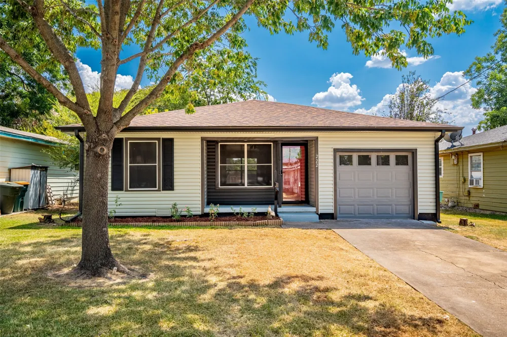 222 W Wilson Avenue Sherman, TX 75090