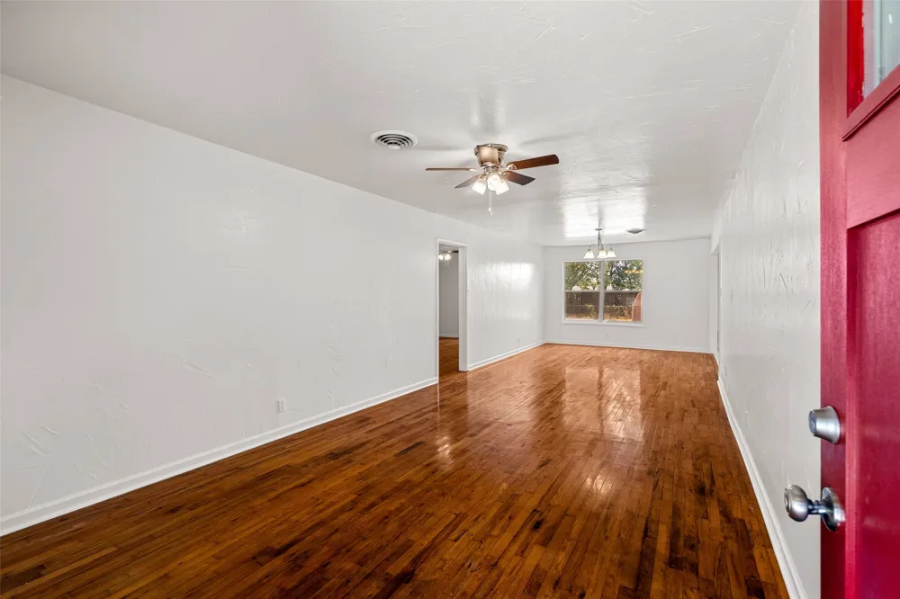 222 W Wilson Avenue Sherman, TX 75090