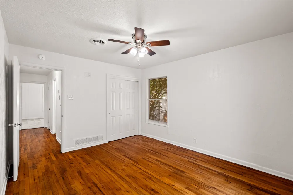 222 W Wilson Avenue Sherman, TX 75090
