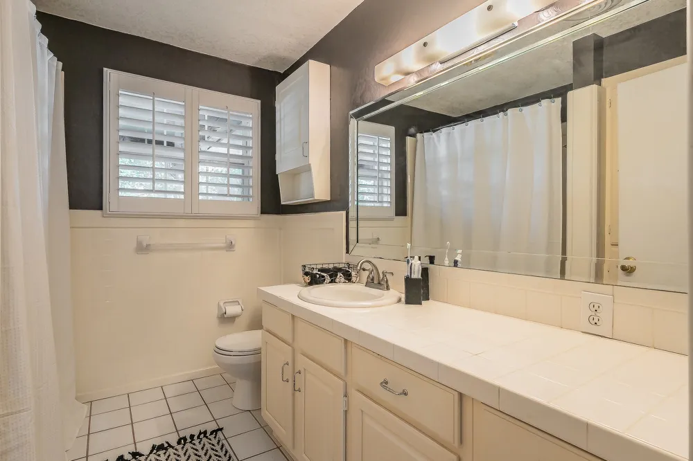 3513 Granada Drive Richland Hills, TX 76118