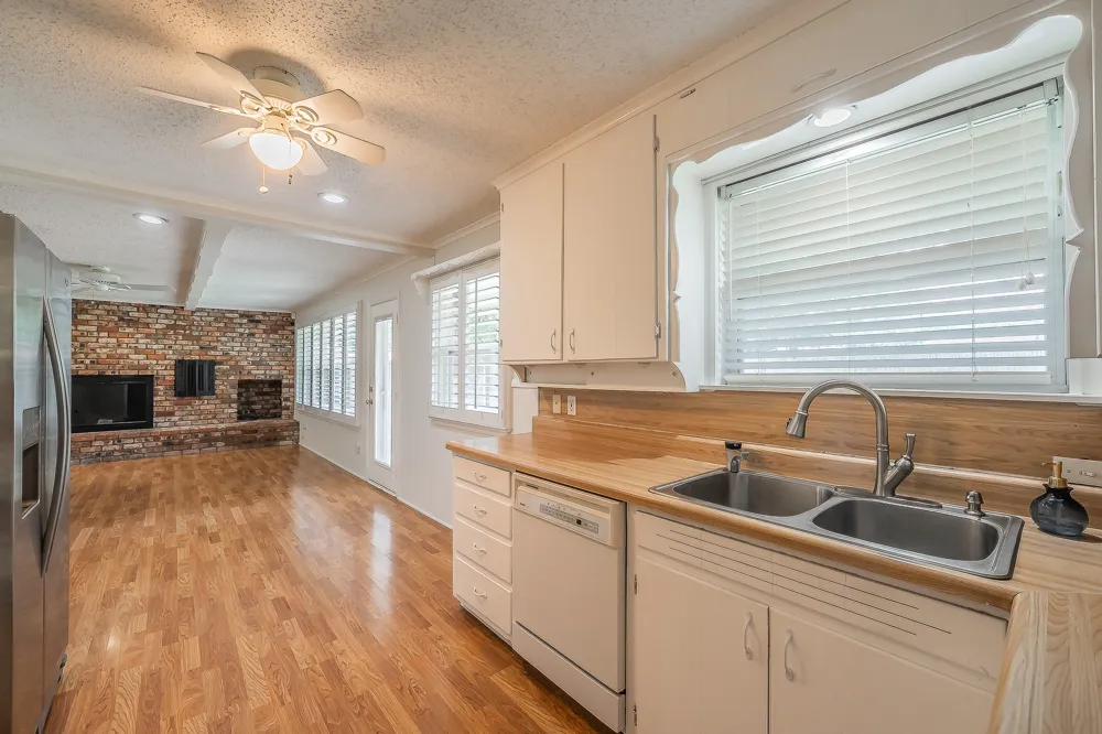 3513 Granada Drive Richland Hills, TX 76118
