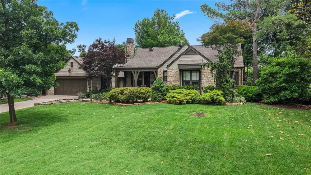 2327 Delaware Avenue Tulsa, OK 74114
