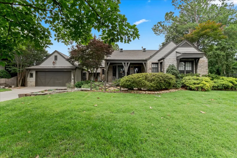 2327 Delaware Avenue Tulsa, OK 74114