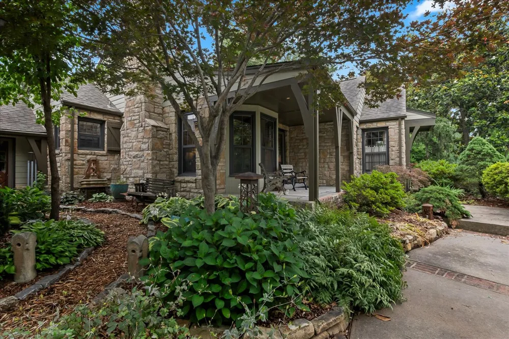 2327 Delaware Avenue Tulsa, OK 74114