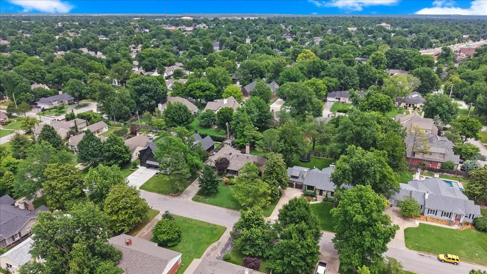 2327 Delaware Avenue Tulsa, OK 74114