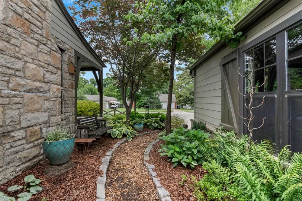 2327 Delaware Avenue Tulsa, OK 74114