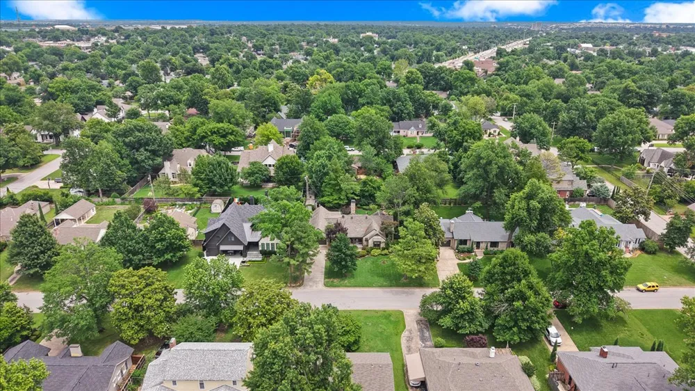 2327 Delaware Avenue Tulsa, OK 74114
