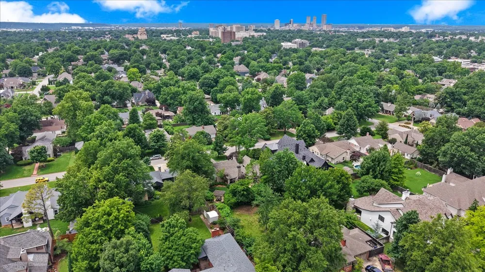 2327 Delaware Avenue Tulsa, OK 74114