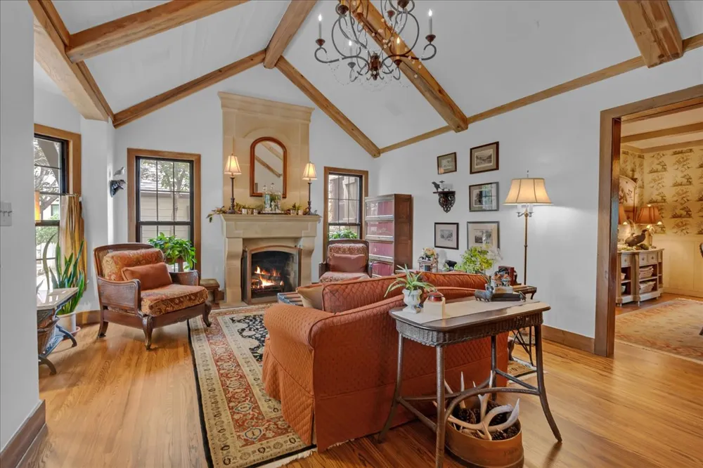 2327 Delaware Avenue Tulsa, OK 74114