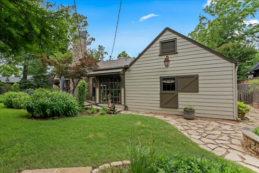2327 Delaware Avenue Tulsa, OK 74114