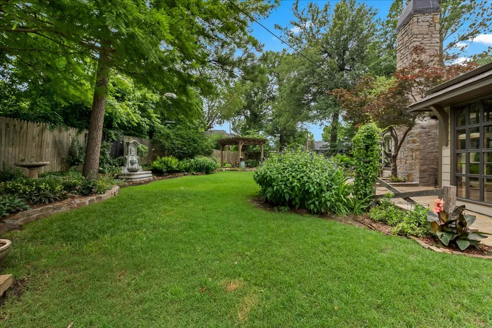 2327 Delaware Avenue Tulsa, OK 74114