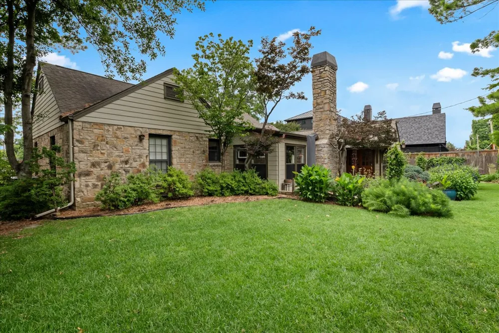 2327 Delaware Avenue Tulsa, OK 74114