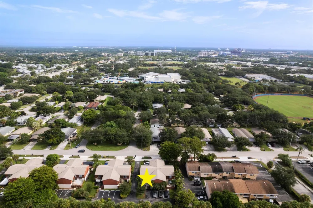 4340 Lilac Street #C Palm Beach Gardens, FL 33410