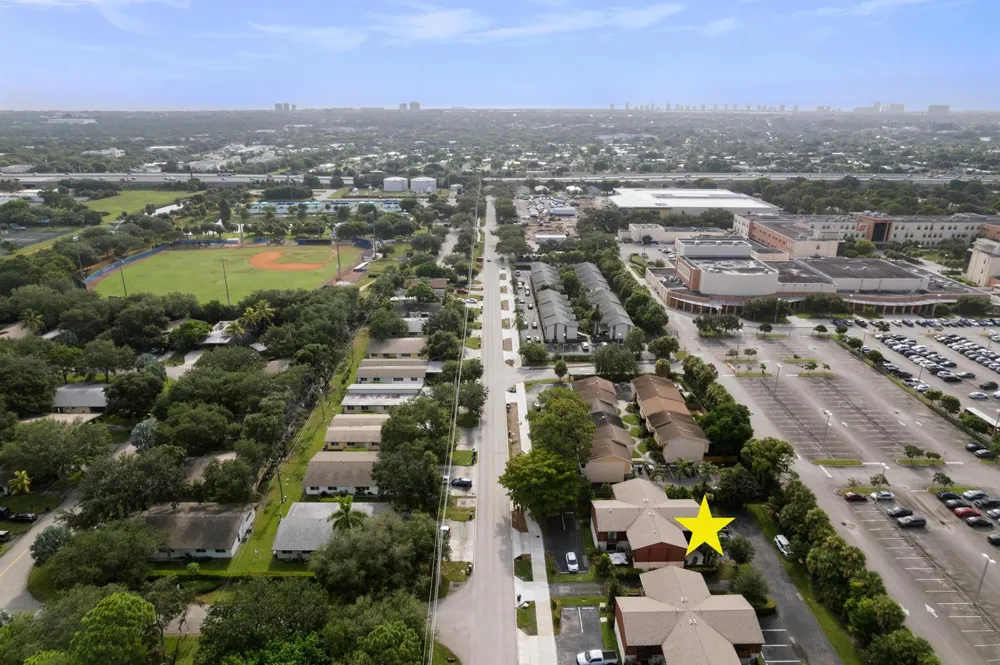 4340 Lilac Street #C Palm Beach Gardens, FL 33410