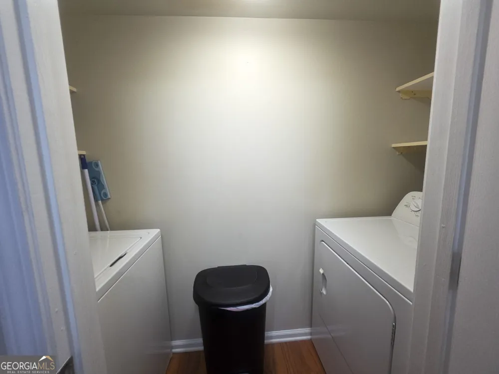795 Hammond DR Sandy Springs, GA 30328