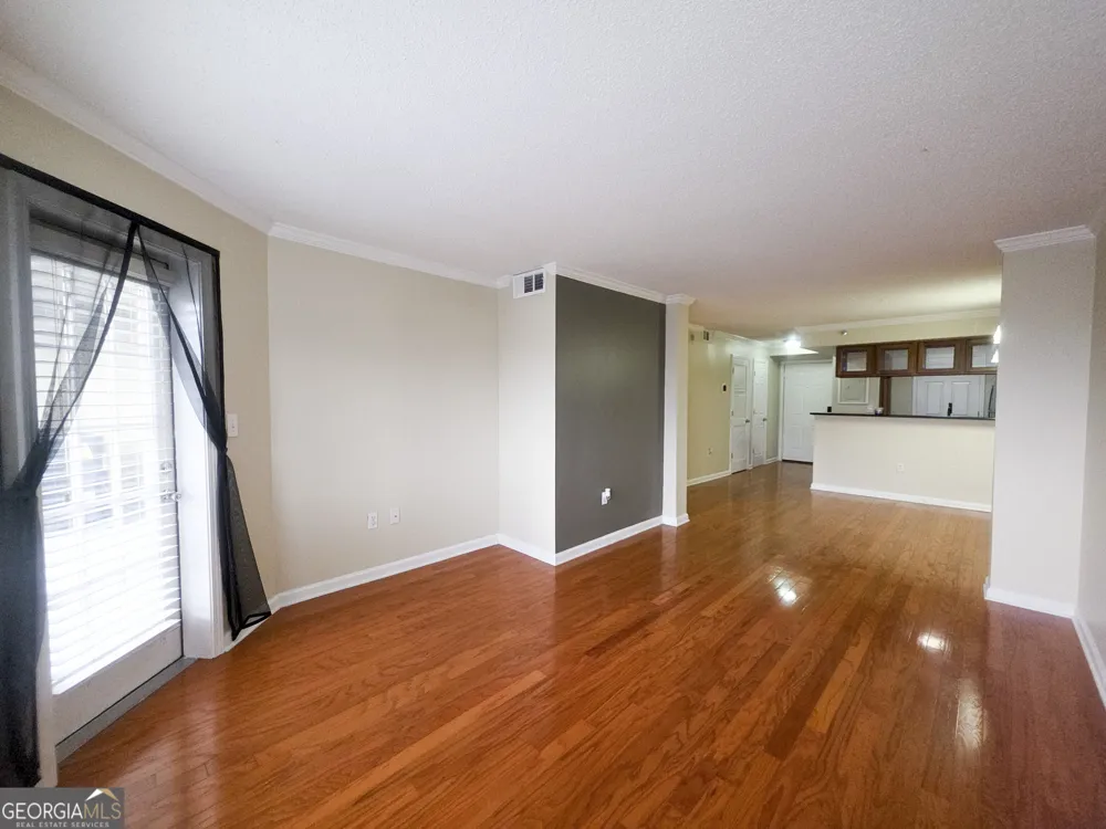 795 Hammond DR Sandy Springs, GA 30328