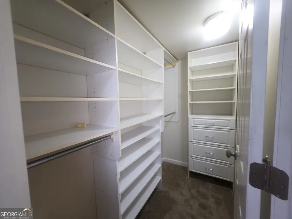 795 Hammond DR Sandy Springs, GA 30328