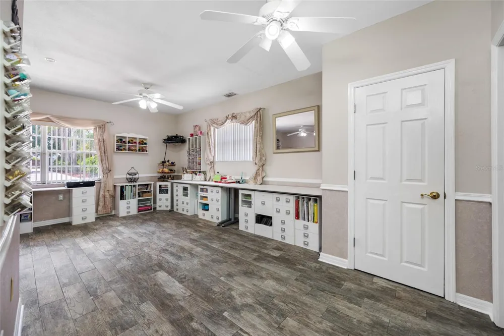 15314 LAKE MAGDALENE BOULEVARD Tampa, FL 33618