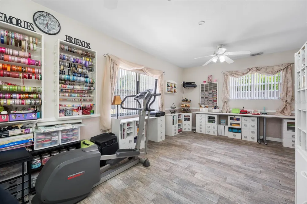 15314 LAKE MAGDALENE BOULEVARD Tampa, FL 33618