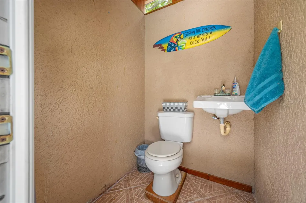 15314 LAKE MAGDALENE BOULEVARD Tampa, FL 33618