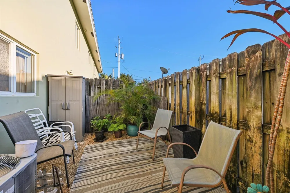 1424 Holly Heights Drive #1 Fort Lauderdale, FL 33304
