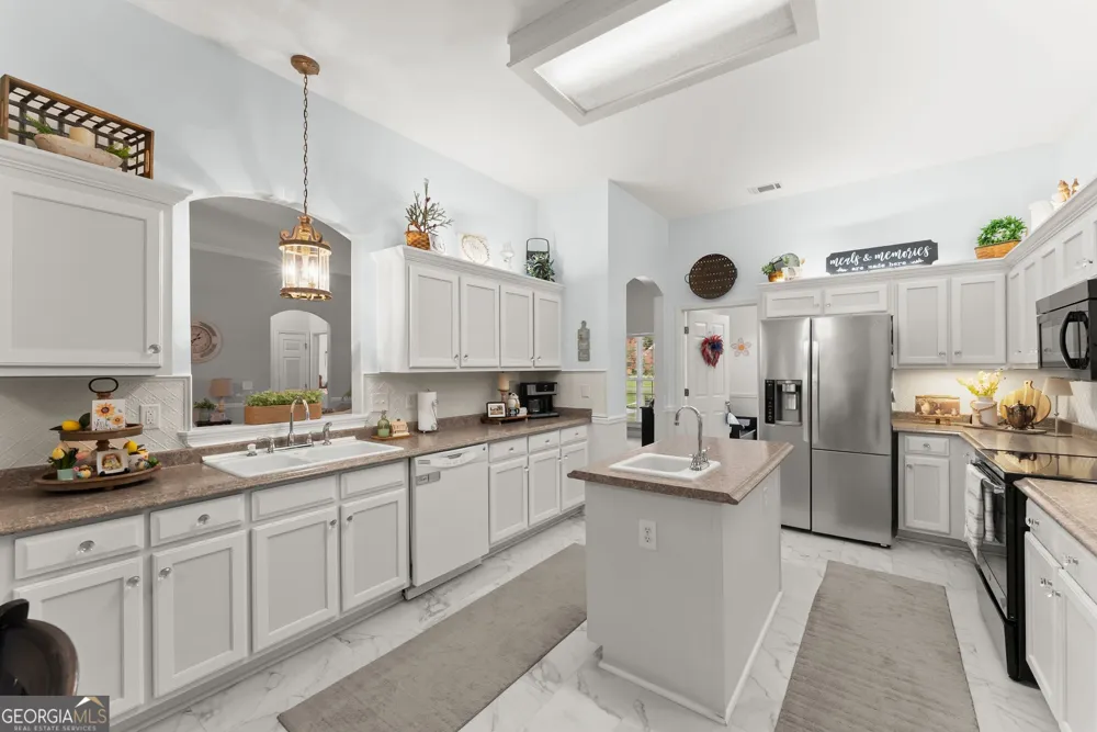 227 Still Water LN Jefferson, GA 30549