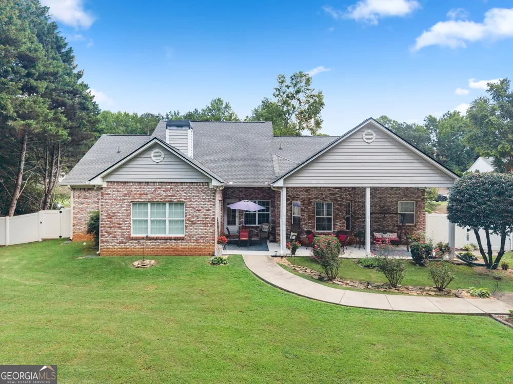 227 Still Water LN Jefferson, GA 30549