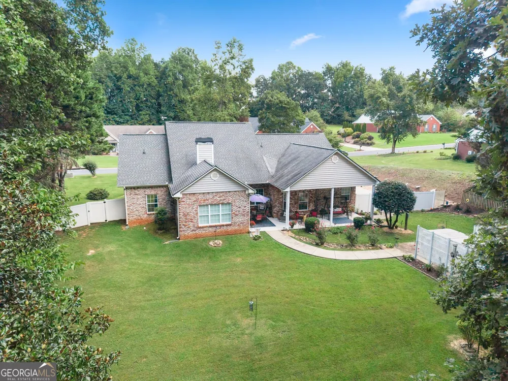 227 Still Water LN Jefferson, GA 30549