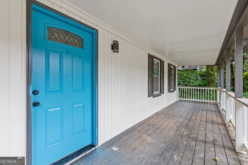 353 Old Rosser RD Stone Mountain, GA 30087